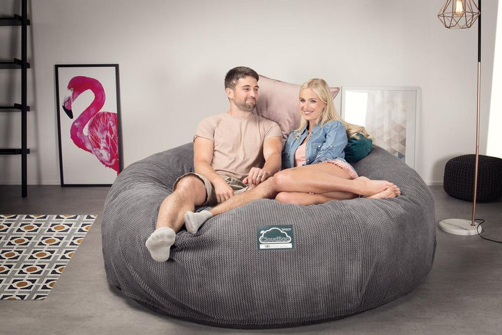 Lounge Pug, CloudSac 3000 XXL, Grand Canapé Pouf à Mémoire de Forme, Gros Pouf Sofa, Pompon Anthracite